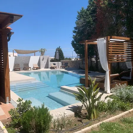 3 Roses Villa *